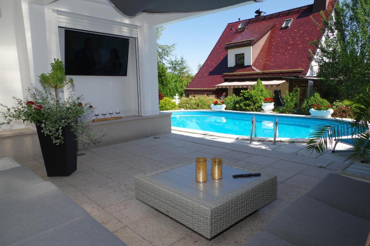 Gaestehaus Gaens - Ferienzimmer Schirgiswalde-Kirschau Exterior foto